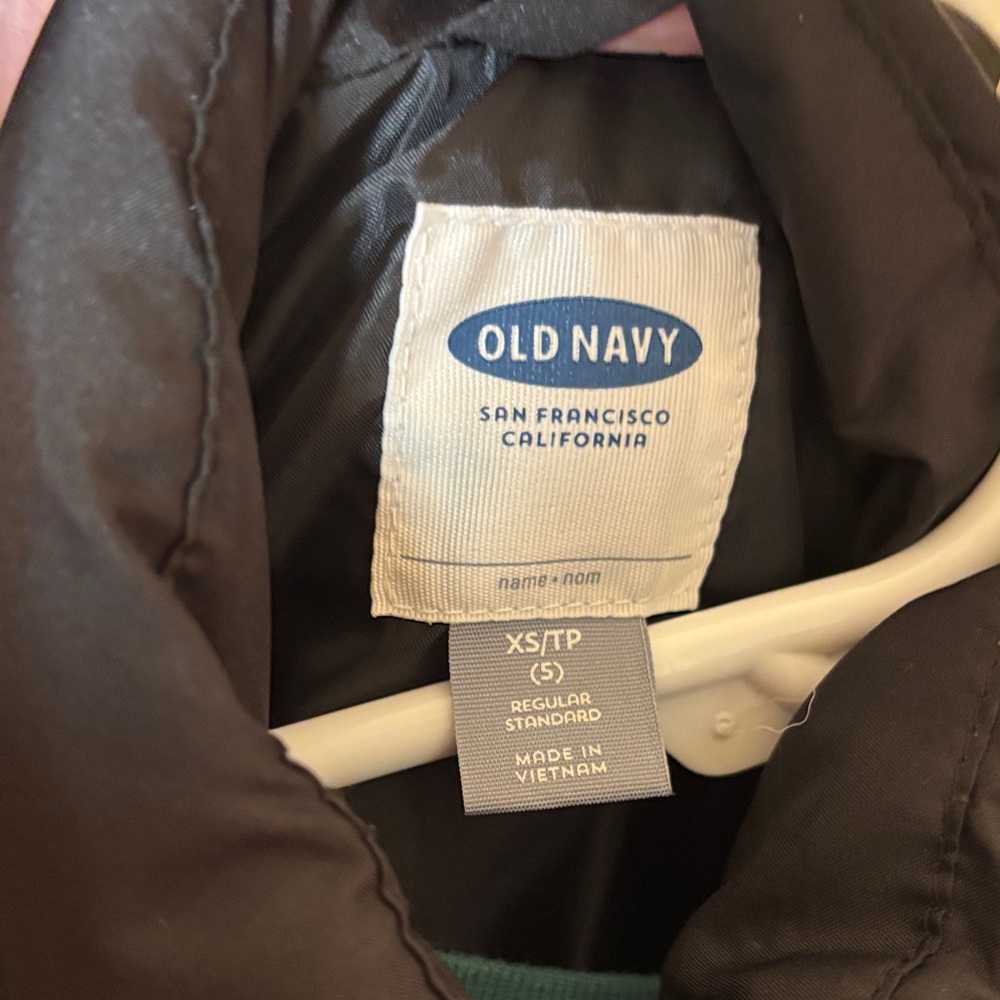 Old Navy Black Puffer Vest‎ AND Graphic Tee~Sz 5 - Picture 4 of 12